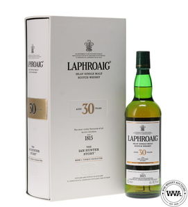 LAPHROAIG 30 YEAR OLD - THE IAN HUNTER STORY BOOK 1 - UNIQUE CHRACTER