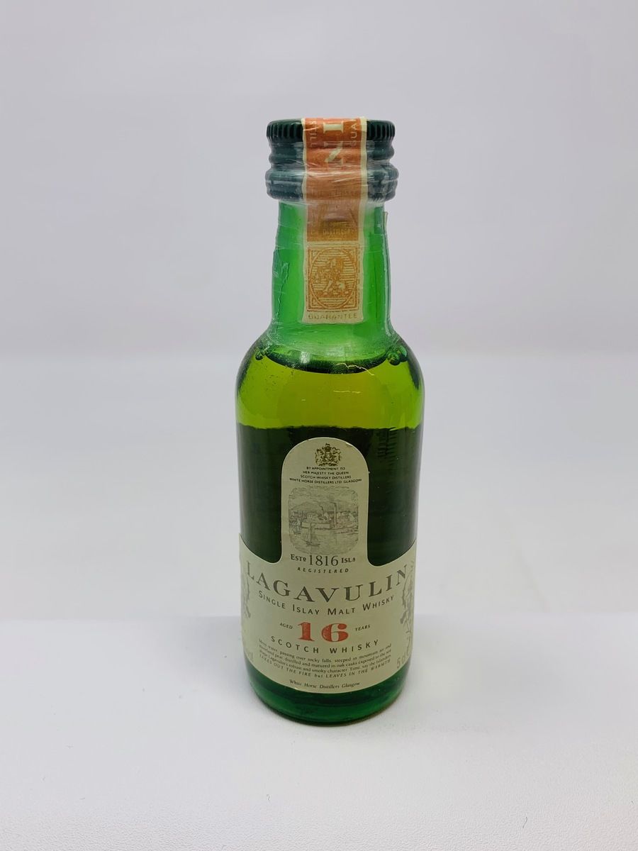 Lagavulin 16 Years Old - White Horse Distillers - Just Whisky Auctions